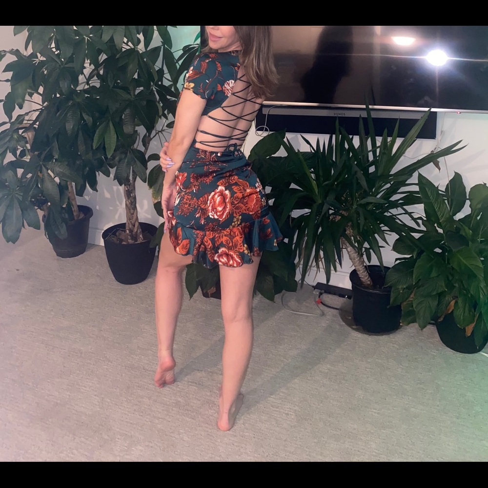 Dress - Picture 2 of 2